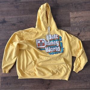 Vintage Walt Disney World Retro Logo Yellow Hoodie Sweatshirt Woman’s XXL